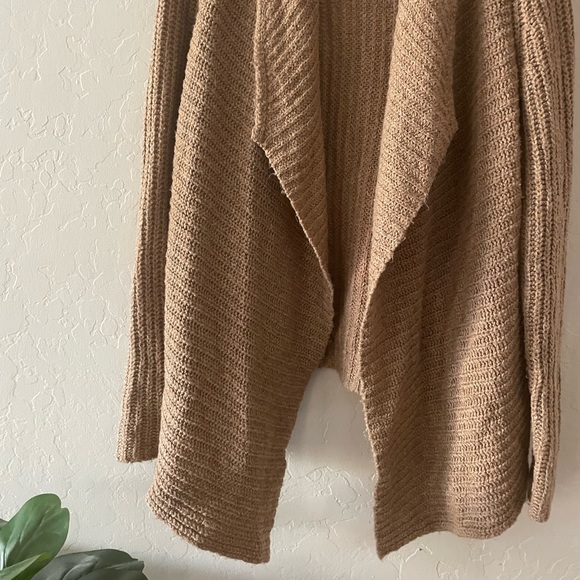 Abercrombie knit cardigan sweater - Picture 5 of 8